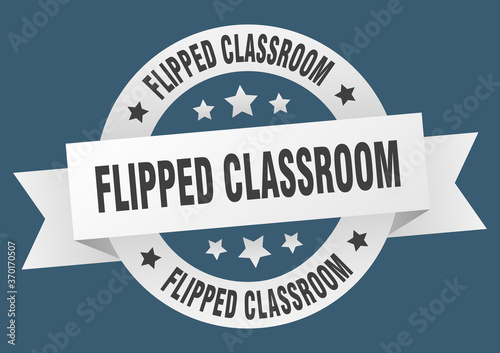 flipped classroom round ribbon isolated label. flipped classroom sign