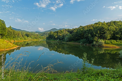 Fototapeta Naklejka Na Ścianę i Meble -  view over lake Pianfei in Italy