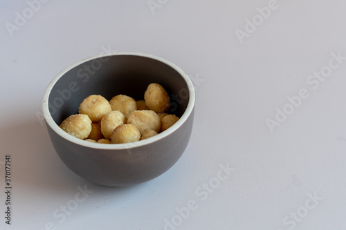 bowl of macadamia nuts 