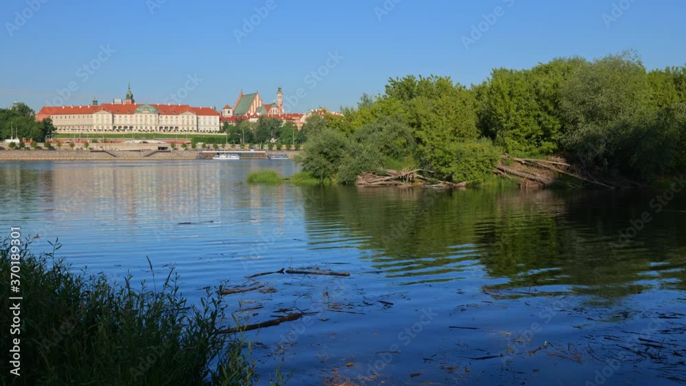 Vistula river bay with view to the Royal Castle in city of Warsaw in Poland. Vistula river bay with view to the Royal Castle in city of Warsaw in Poland.