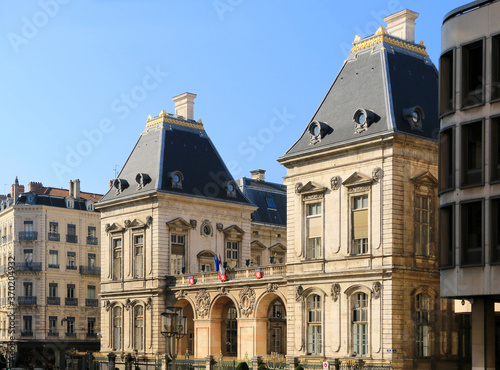 Façade de l'hôtel de ville de Lyon sur la place de la Comédie.