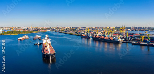 Obraz na płótnie Panorama of the seaport