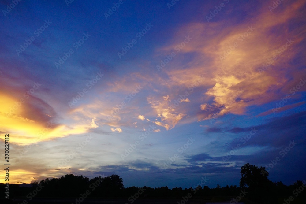 Fototapeta premium sunset in the sky