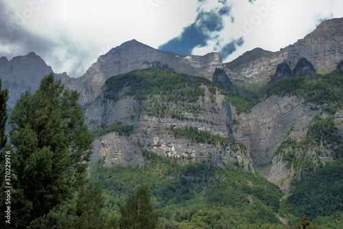 Berglandschaft in Walenstadt in der Schweiz 28.5.2020 photo