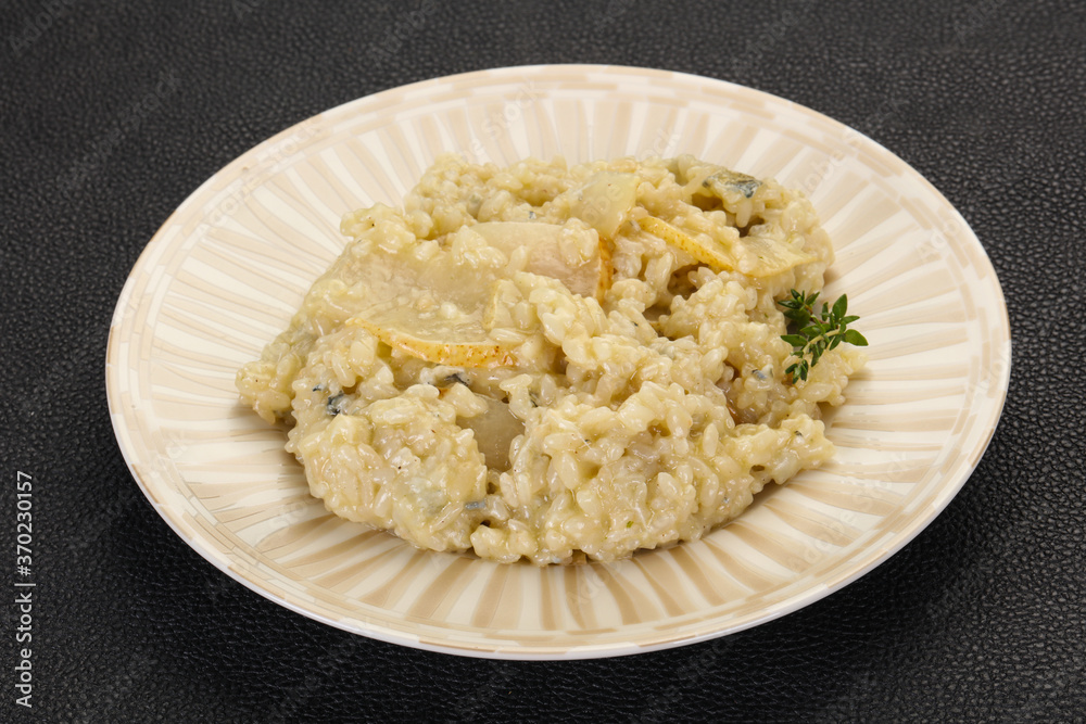 Risotto with pear and gorgonzola