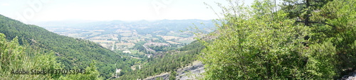 Fototapeta Naklejka Na Ścianę i Meble -  view from the hill