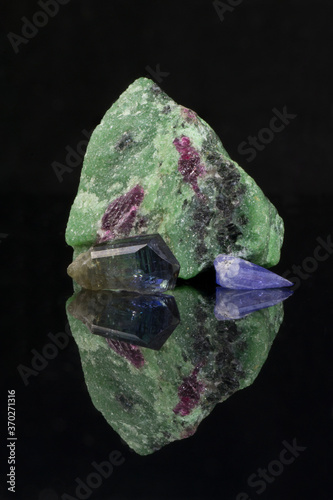 zoisite specimens photo