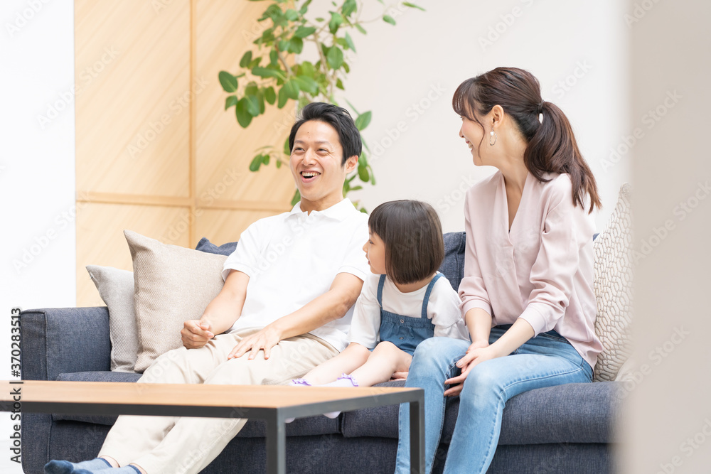 アジア人　仲良し親子　ポートレート