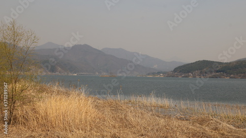 lake and mountains © 장원