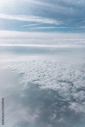 Fototapeta Naklejka Na Ścianę i Meble -  View from above the clouds. A blanket of clouds.