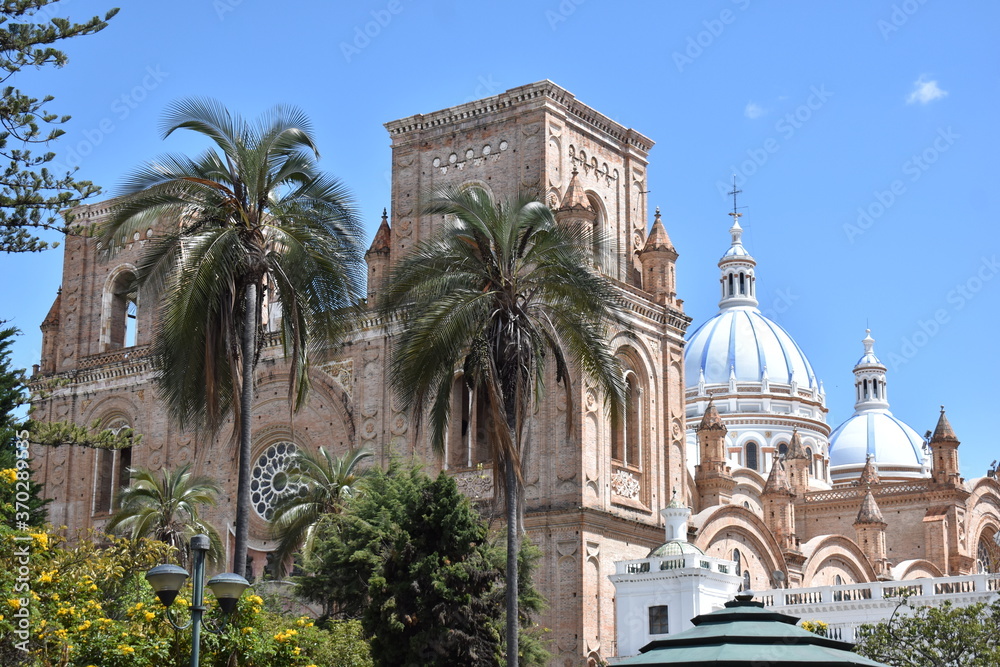 Hermosas iglesias antiguas de la ciudad de Cuenca. (fotos sin editar)