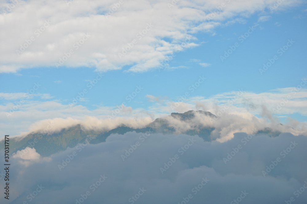 Fototapeta premium Blue sky and white clouds