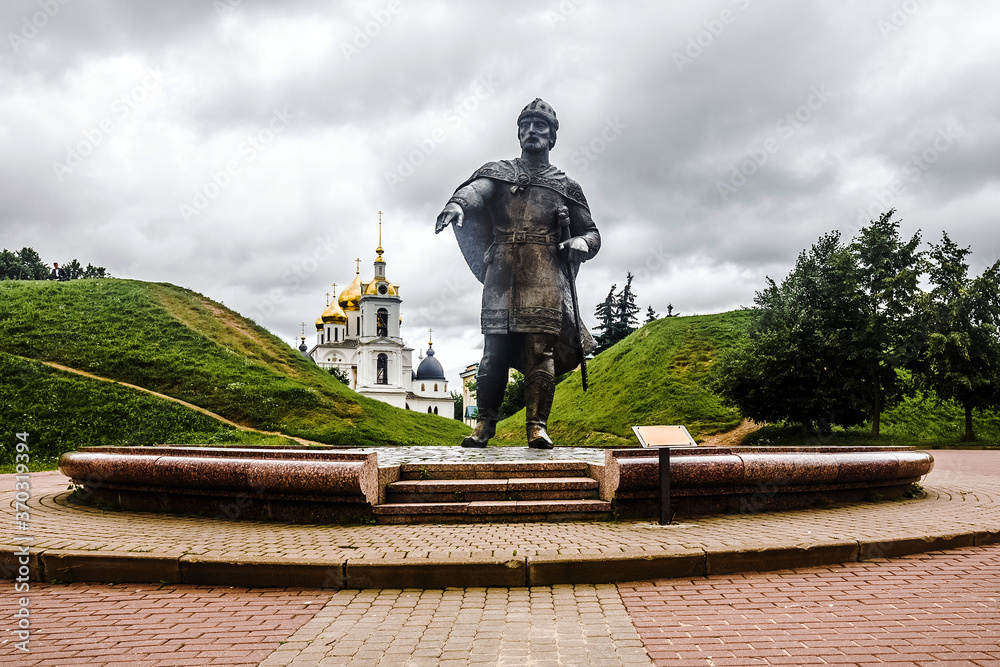 Bronze monument to prince Yuri Dolgoruky at southern entrance to Kremlin in Dmitrov.