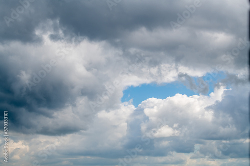 Valokuva Cloudy gloomy sky, clouds, inclement weather, cumulus clouds.