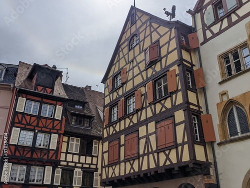 Colmars route des vins d'Alsace, plus beau village de france avec maison en bois poutre et charpente architacture traditionnel vieille ferme à colombage