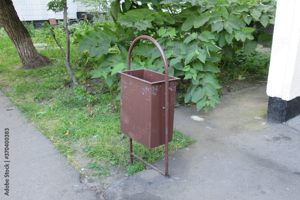 Russia, Moscow, trash can, august 2020 (25) Russia, Moscow, trash can, august 2020 (25)