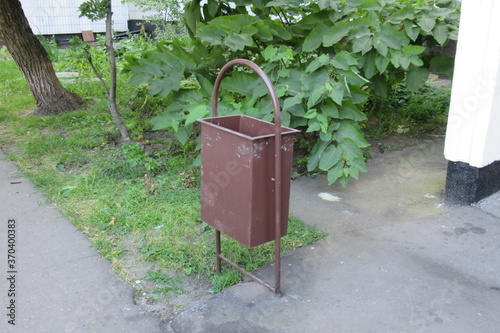 Russia, Moscow, trash can, august 2020 (25)