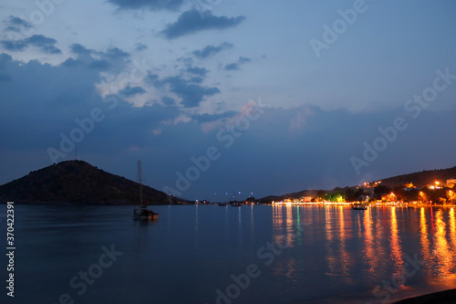 bridge over the river at night © yagizkengil