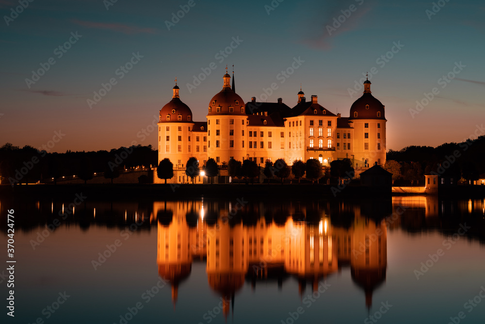 Obraz premium Schloss Moritzburg blaue Stunde
