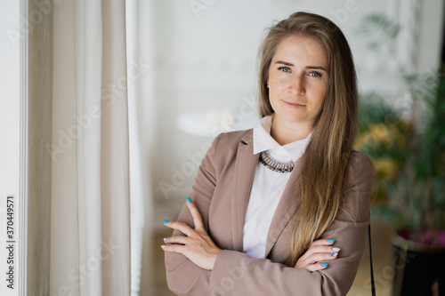 portrait of a businesswoman Free Download portrait of a businesswoman - GFXLoad