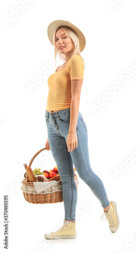 Young woman with food for p...