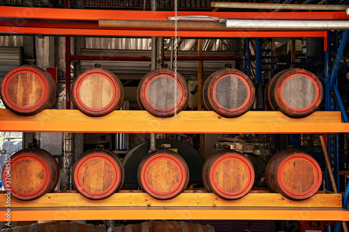 Foto Rows Of Aging Barrels Of Rum