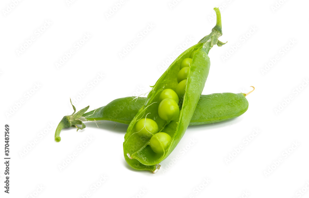green peas isolated green peas isolated