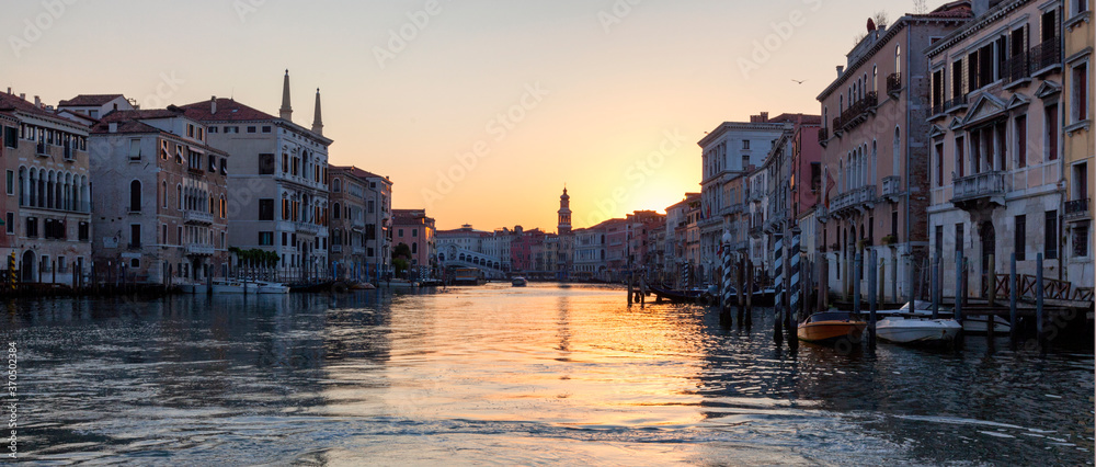 Venezia. Canal Grande con Palazzi verso Rialto