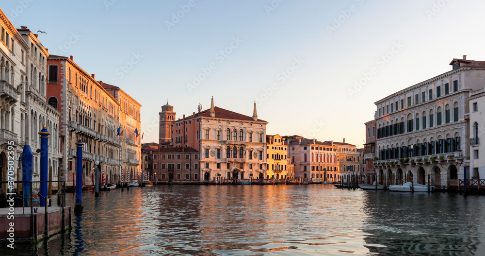 Obraz premium Venezia. Canal Grande.a volta di Canal con Palaxxo Balbi