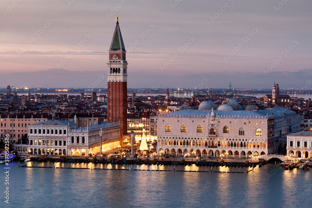 Fototapeta premium Venezia. Piazza San Marco dal campanile di San Giorgio Maggiore.