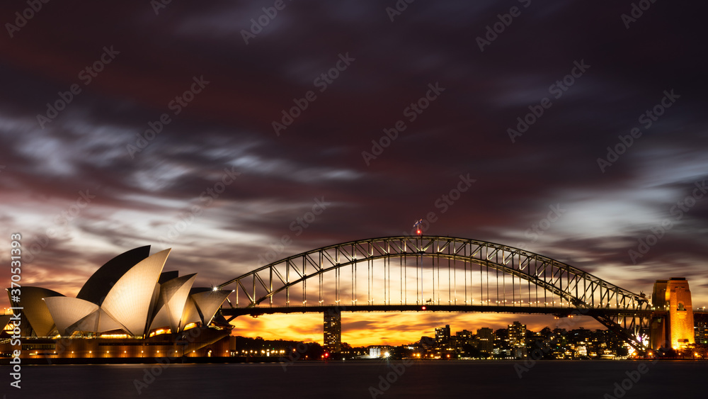 Fototapeta premium Zachód słońca w Sydney Harbour