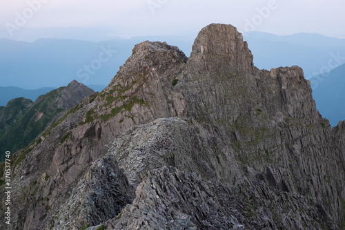 穂高連峰に聳える岩稜の砦ジャンダルム