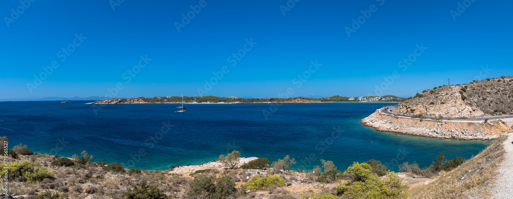 Obraz premium View of the beautiful coastline of the Attica Peninsula south of Athens, Greece