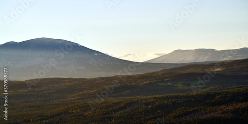 A minimalism photo of mountains in Hemsedal. Shot in July on a hot evening. 