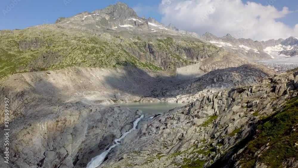 vue en drone du glacier du Rhone dans les alpes suisses. vue en drone du glacier du Rhone dans les alpes suisses.