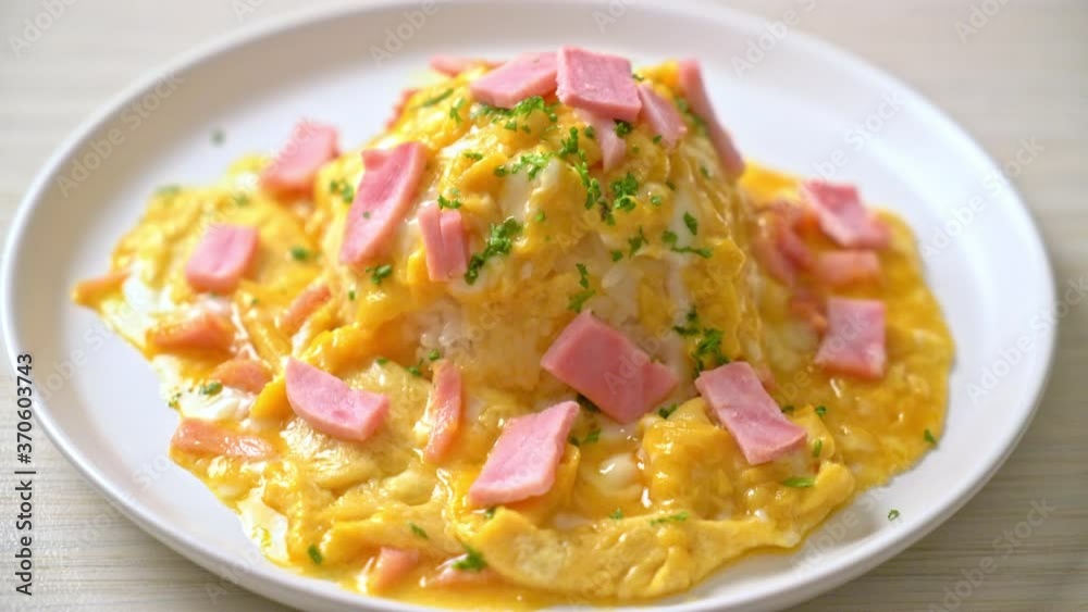 Creamy Omelet with Ham on Rice or Rice with Ham and Soft Omelet Creamy Omelet with Ham on Rice or Rice with Ham and Soft Omelet