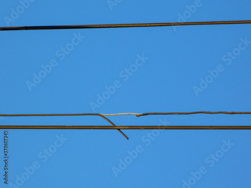 Live wire on the outside