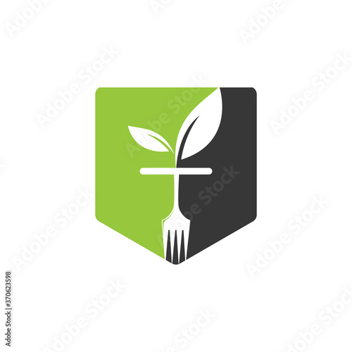 Healthy food logo template. Organic food logo with fork and leaf symbol. 