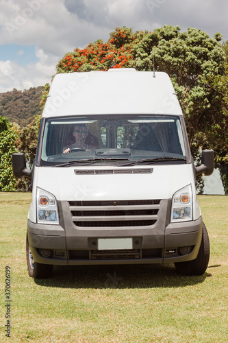 Valokuva Front view of campervan on meadow - Waitangi, Bay of Islands, New Zealand