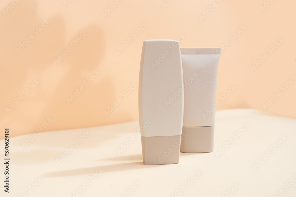 Minimal product display Minimal product display