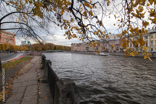 Fontanka river autumn embankment © Дэн Едрышов