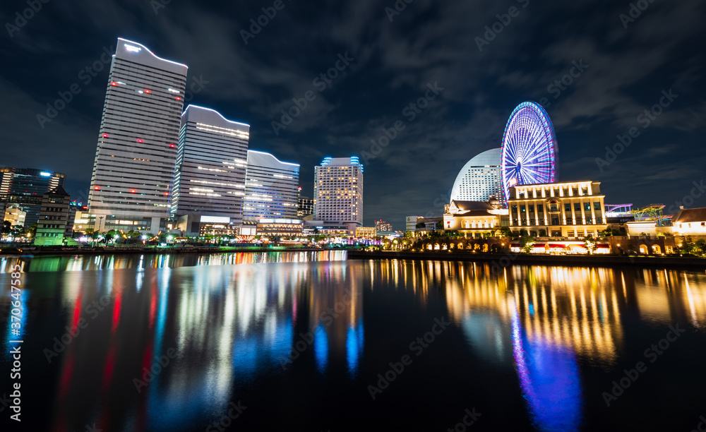 Naklejka premium 横浜ベイエリア みなとみらい 夜景