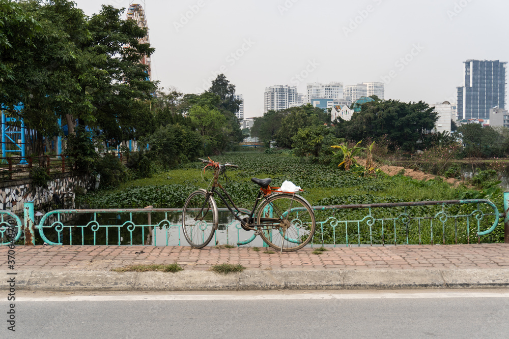 Fototapeta premium Lonely old bicycle