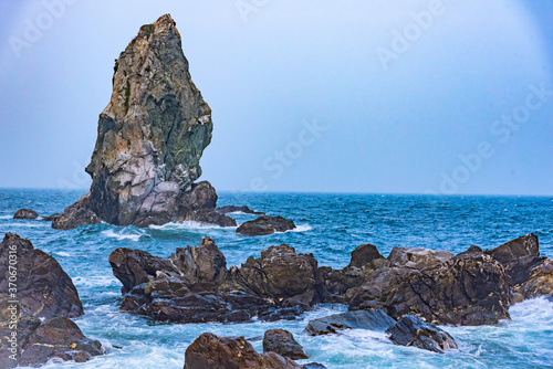 兵庫県・南あわじ市沼島、神話の岩にハートのマーク、上立神岩 photo