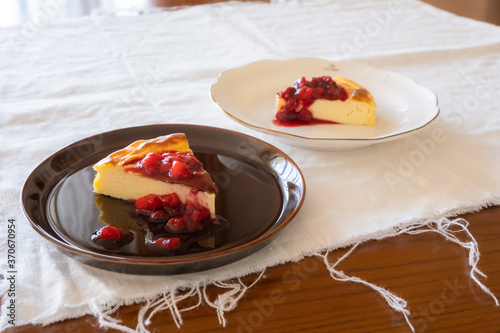 cake with strawberries