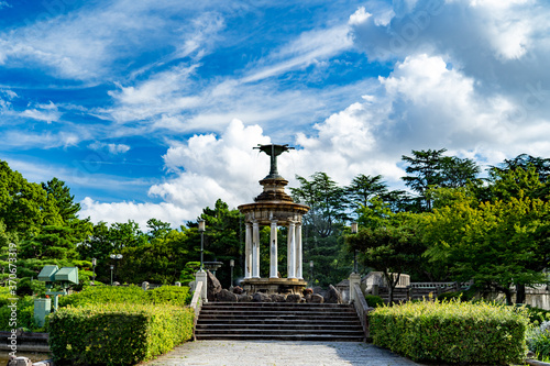 Wallpaper Mural 鶴舞公園と空模様 Torontodigital.ca