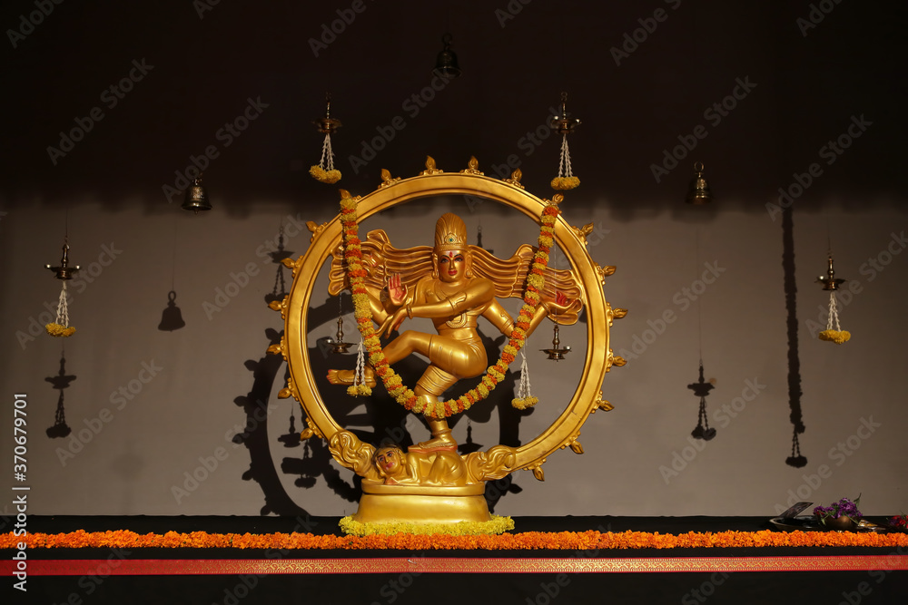Hindu God Nataraj statue - Hindu Concept	
