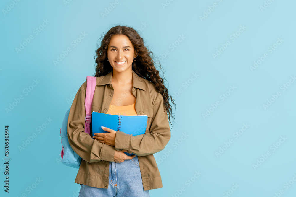 Obraz premium young woman on bright color background