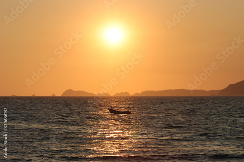 Fishing sunset © AlbaEstefania