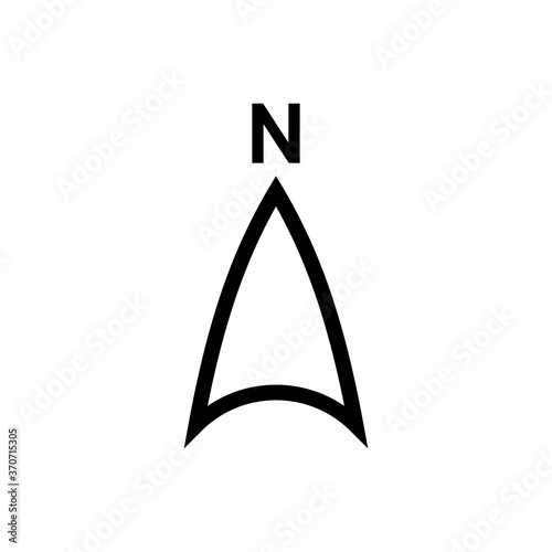 Símbolo del norte. Logotipo flecha de brújula lineal con letra N en color negro